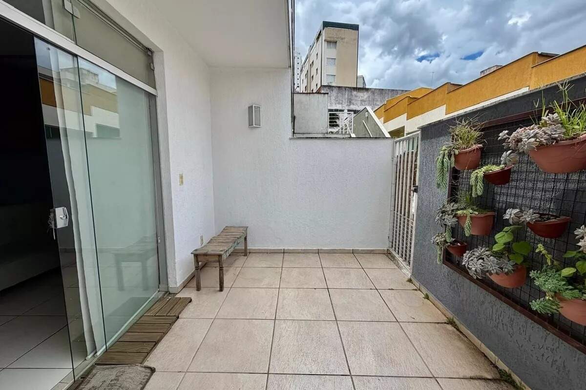 Imagem do imóvel Casa à venda, 2 quartos, 2 vagas, Buritis - Belo Horizonte/MG