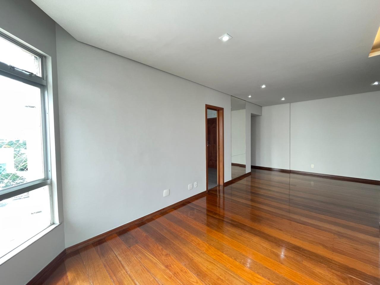 Imagem do imóvel Apartamento para aluguel, 3 quartos, 1 suíte, 2 vagas, Estoril - Belo Horizonte/MG