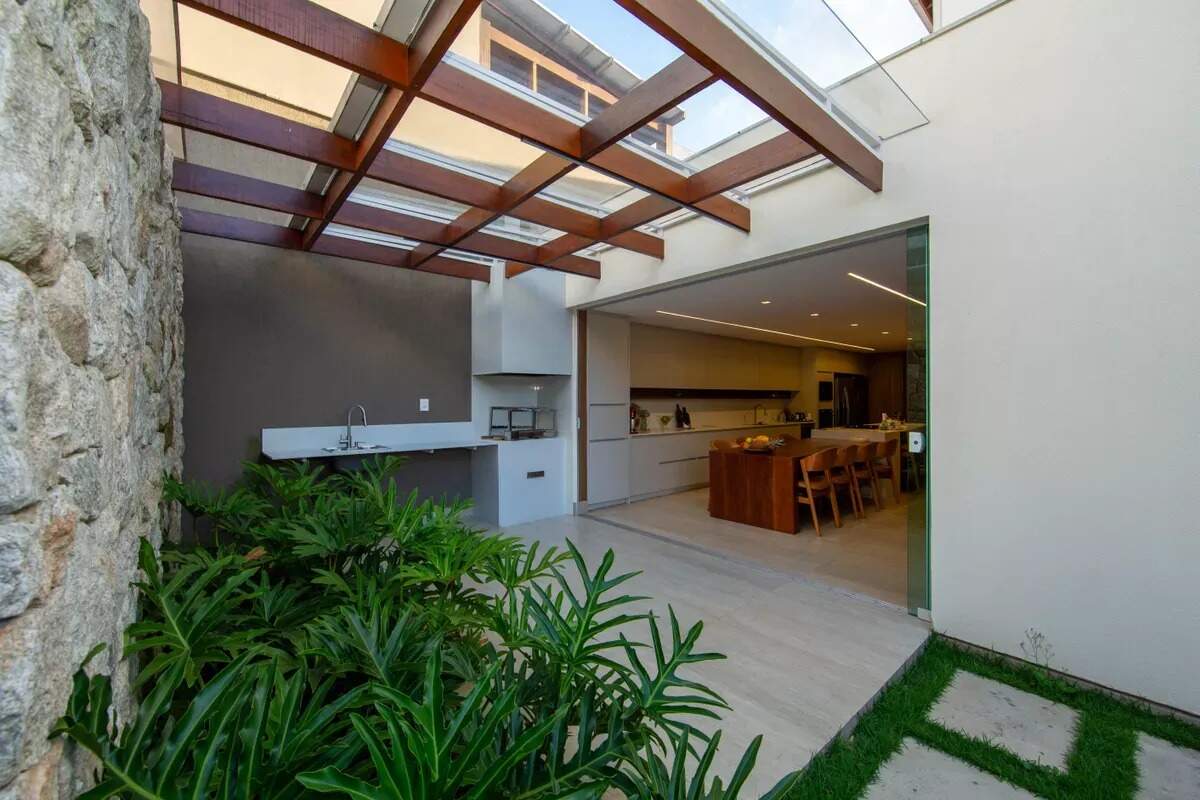 Imagem do imóvel Casa à venda, 5 quartos, 3 suítes, 2 vagas, Buritis - Belo Horizonte/MG