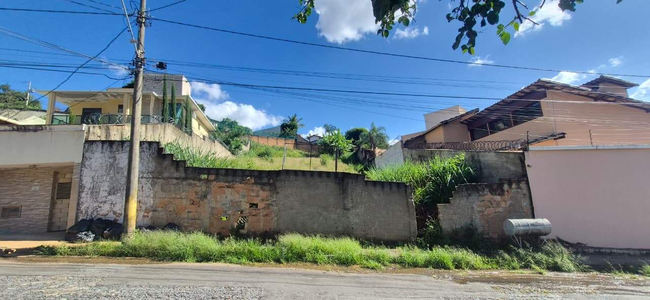 Imagem do imóvel Lote à venda no Estoril em Belo Horizonte de 645m²
