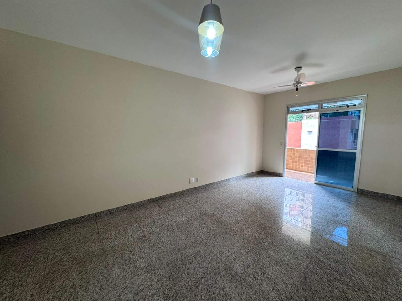 Imagem do imóvel Apartamento para aluguel, 3 quartos, 1 suíte, 2 vagas, Buritis - Belo Horizonte/MG