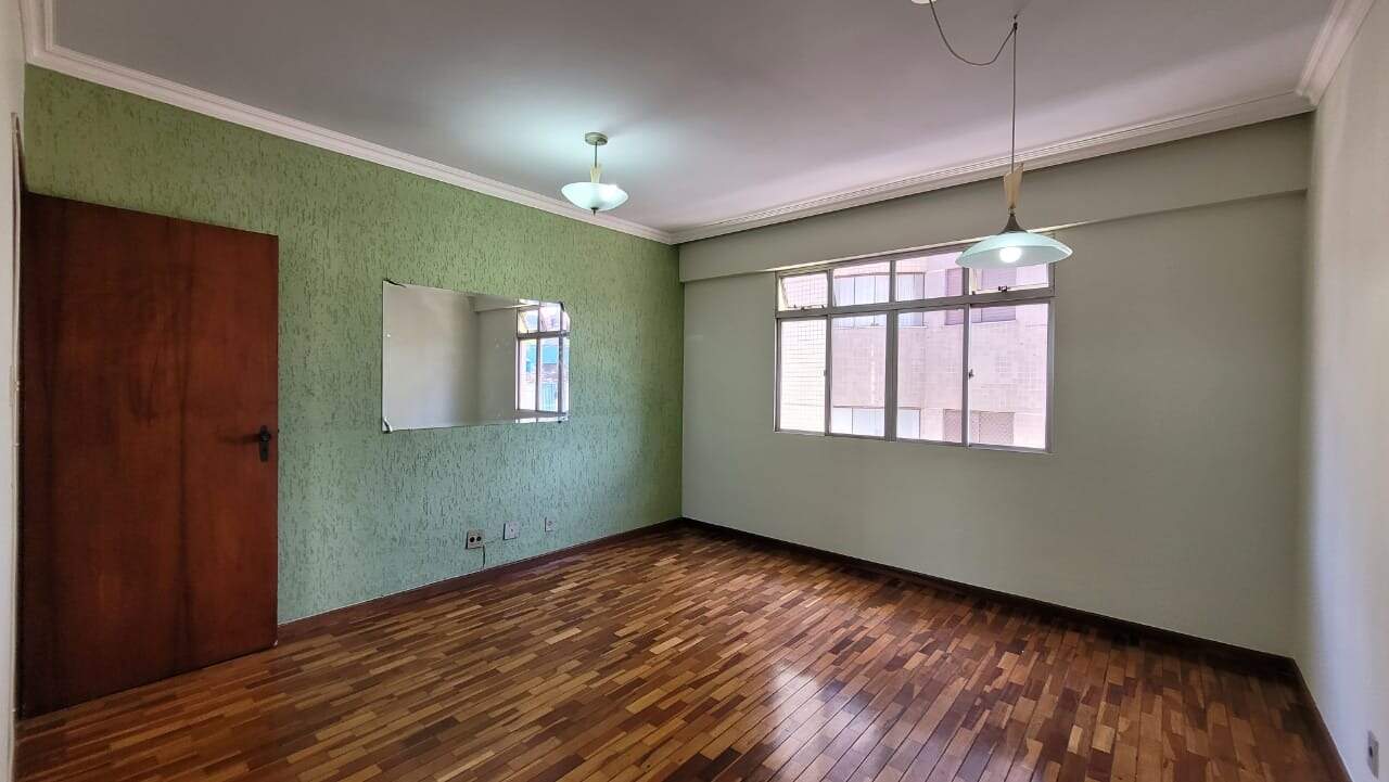 Imagem do imóvel Apartamento à venda de 2 quartos no Estoril de 68 m².