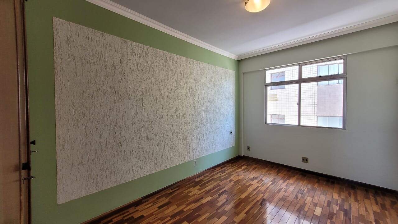 Imagem do imóvel Apartamento à venda de 2 quartos no Estoril de 68 m².