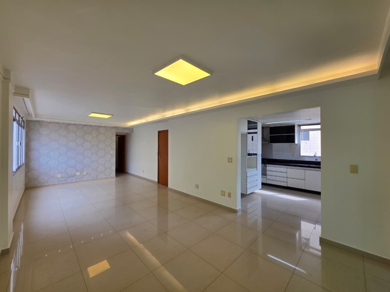 Imagem do imóvel Apartamento para aluguel, 4 quartos, 2 suítes, 4 vagas, Buritis - Belo Horizonte/MG