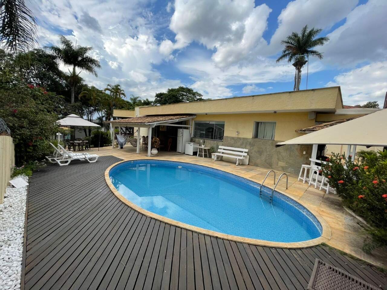 Imagem do imóvel Casa para aluguel, 4 quartos, 2 suítes, 5 vagas, São Luíz - Belo Horizonte/MG