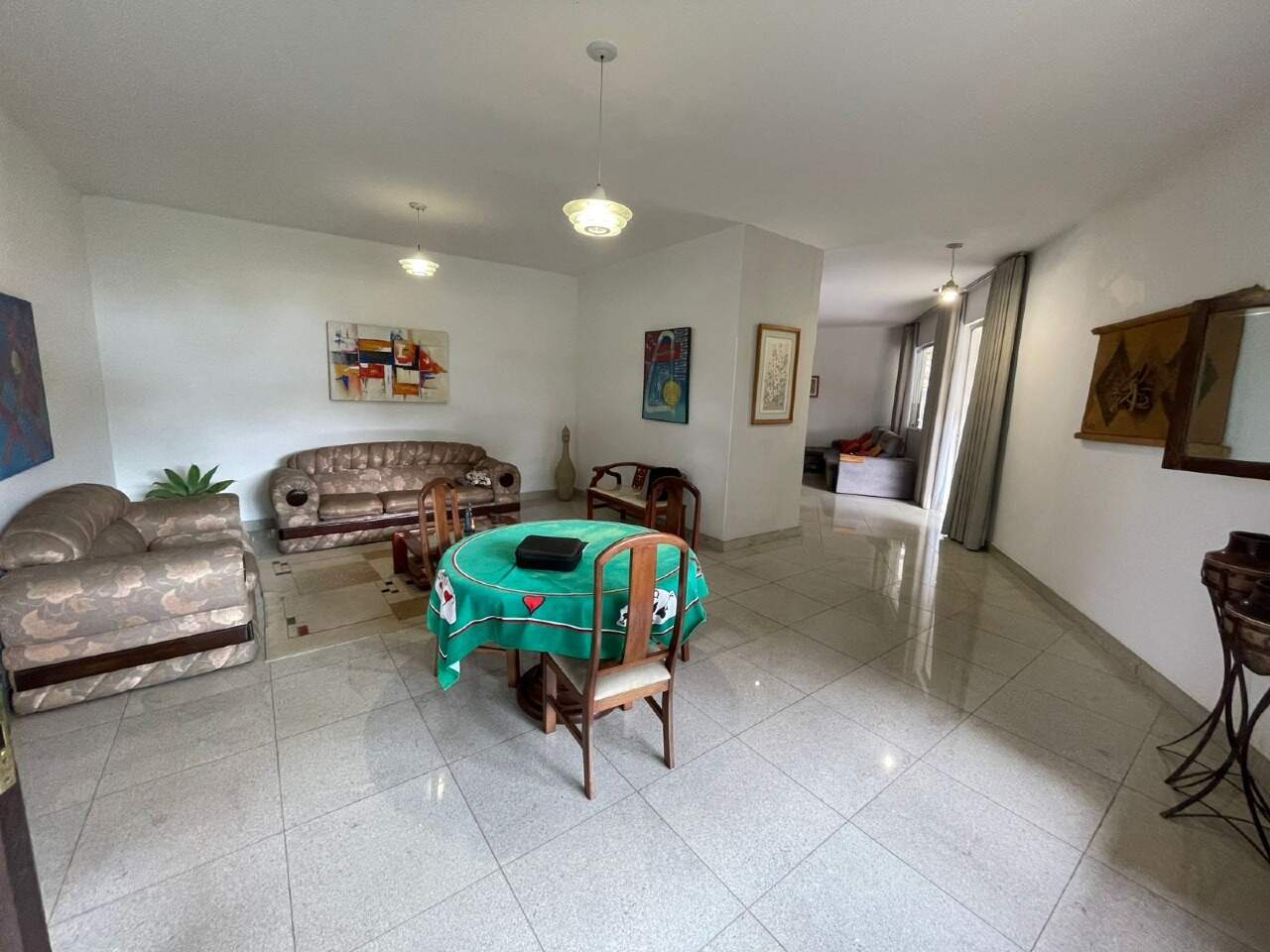 Imagem do imóvel Casa para aluguel, 4 quartos, 2 suítes, 5 vagas, São Luíz - Belo Horizonte/MG