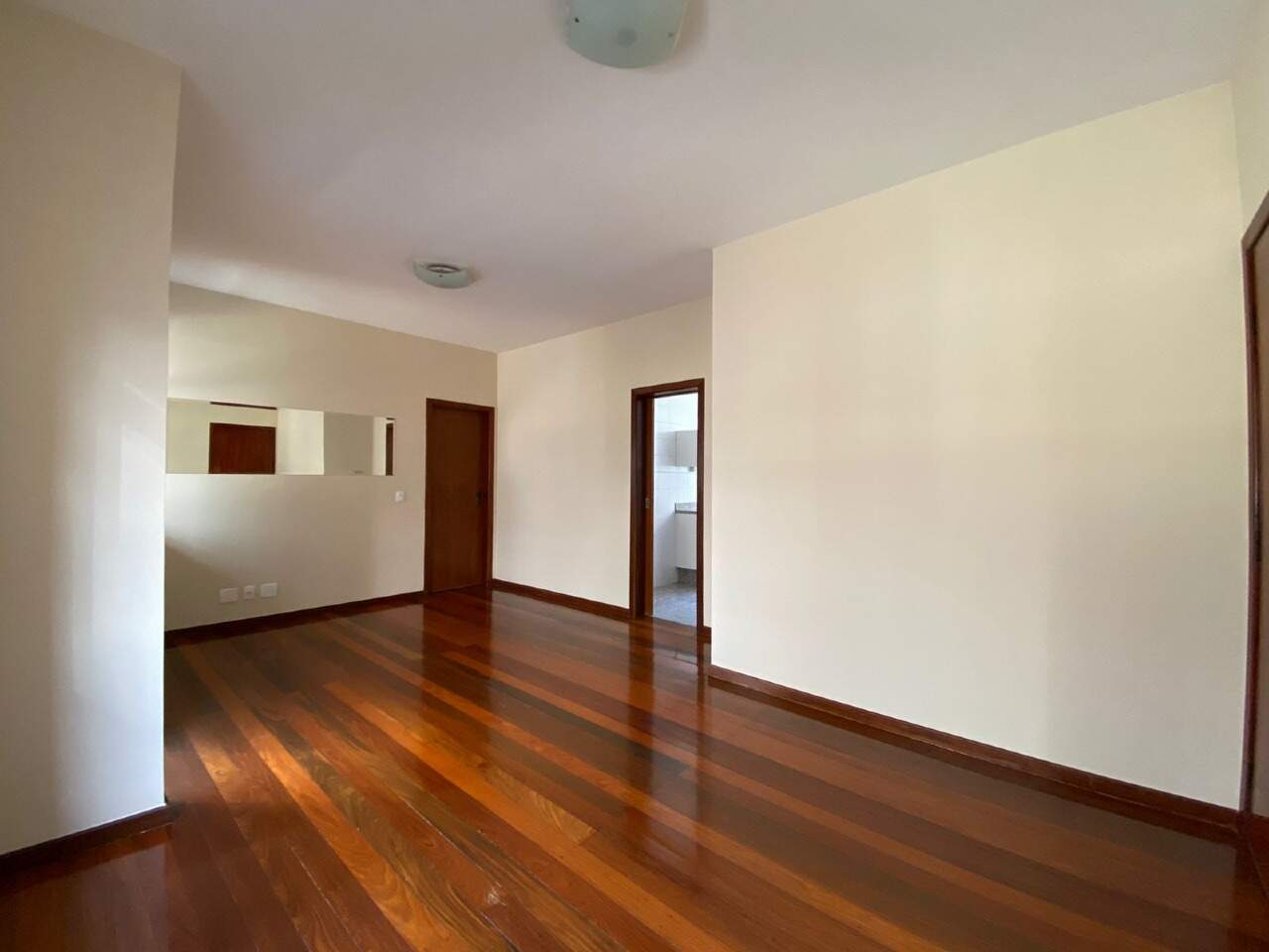 Imagem do imóvel Apartamento mobiliado 03 quartos para locação no Buritis de 105m².