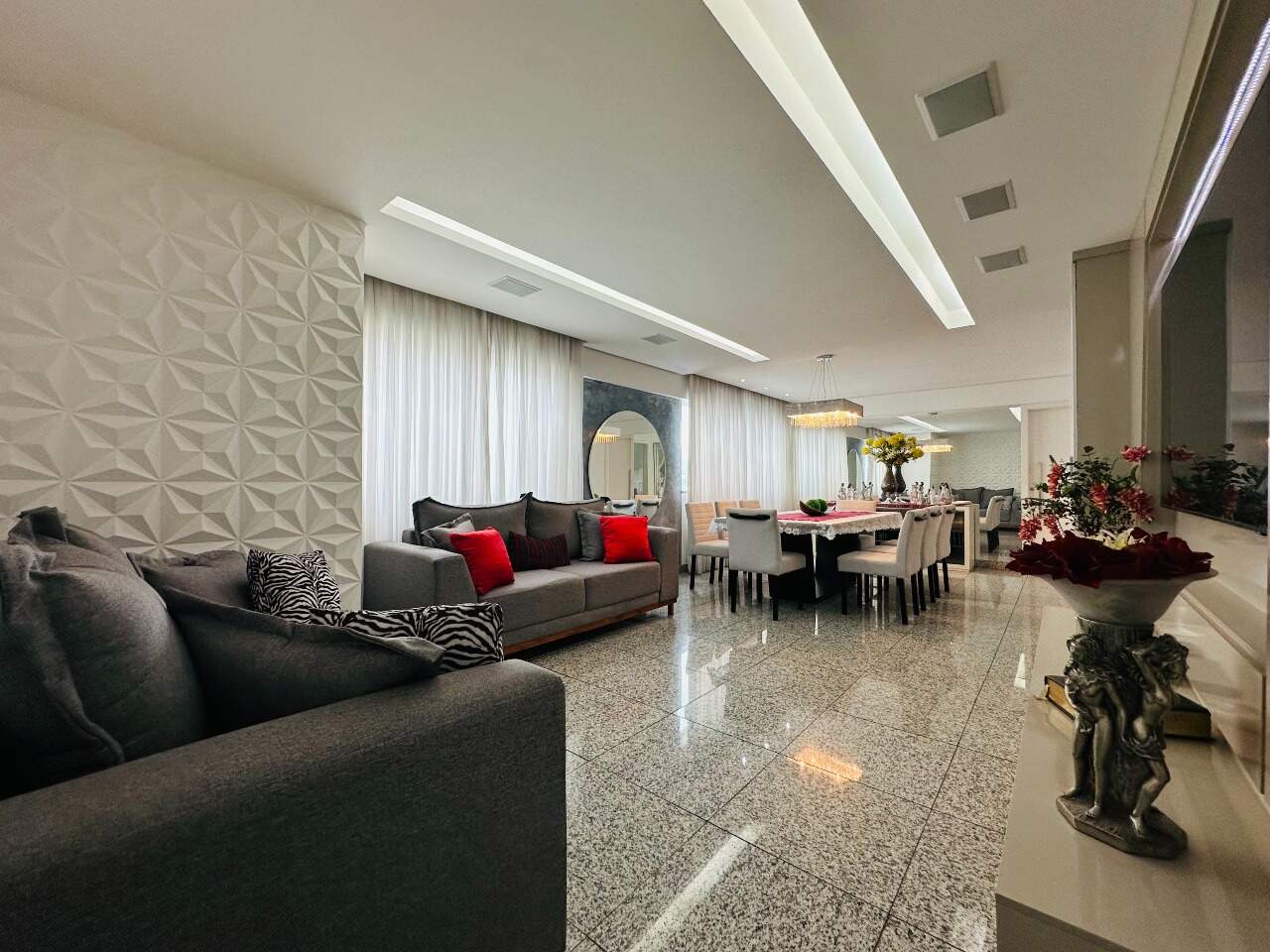 Imagem do imóvel Apartamento com 4 quartos à Venda no Buritis em Belo Horizonte de 140m²