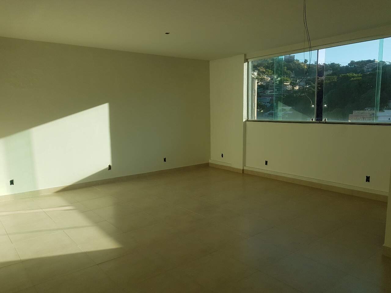 Imagem do imóvel Sala para aluguel, 1 vaga, Buritis - Belo Horizonte/MG