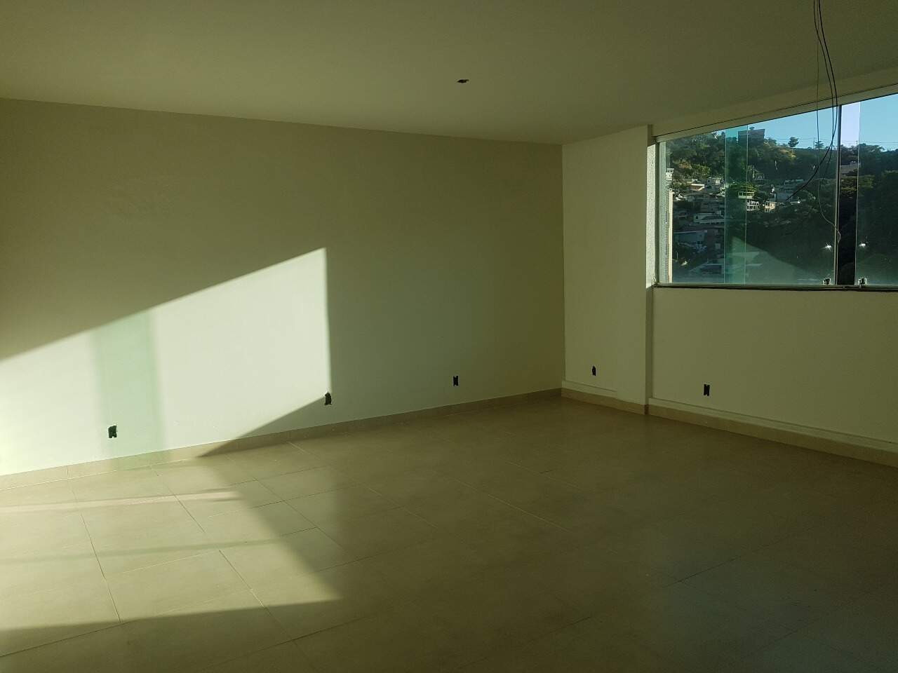 Imagem do imóvel Sala para aluguel, 1 vaga, Buritis - Belo Horizonte/MG