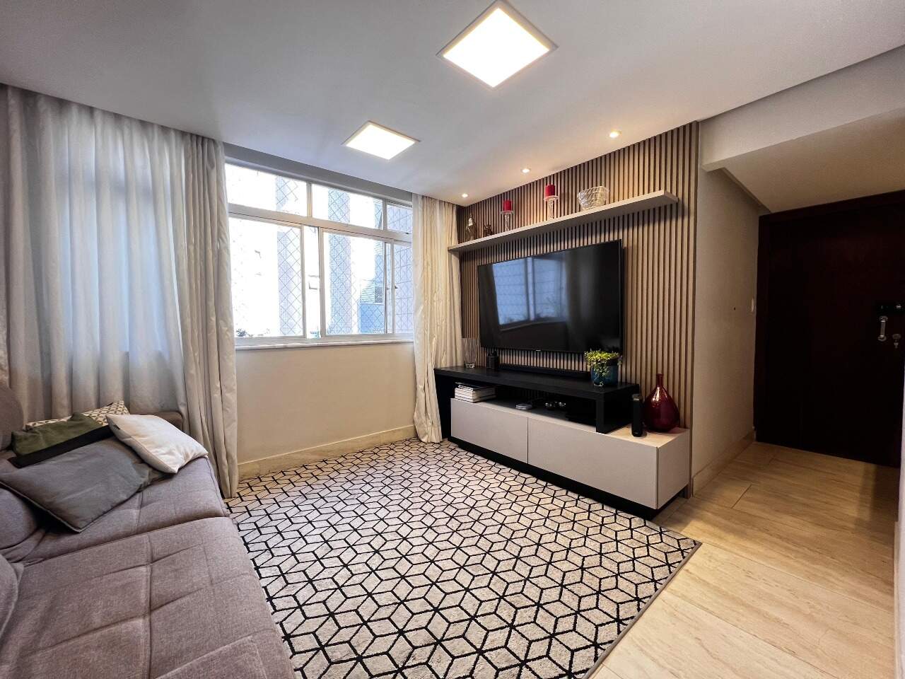 Imagem do imóvel Apartamento à venda, 4 quartos, 1 suíte, 4 vagas, Buritis - Belo Horizonte/MG