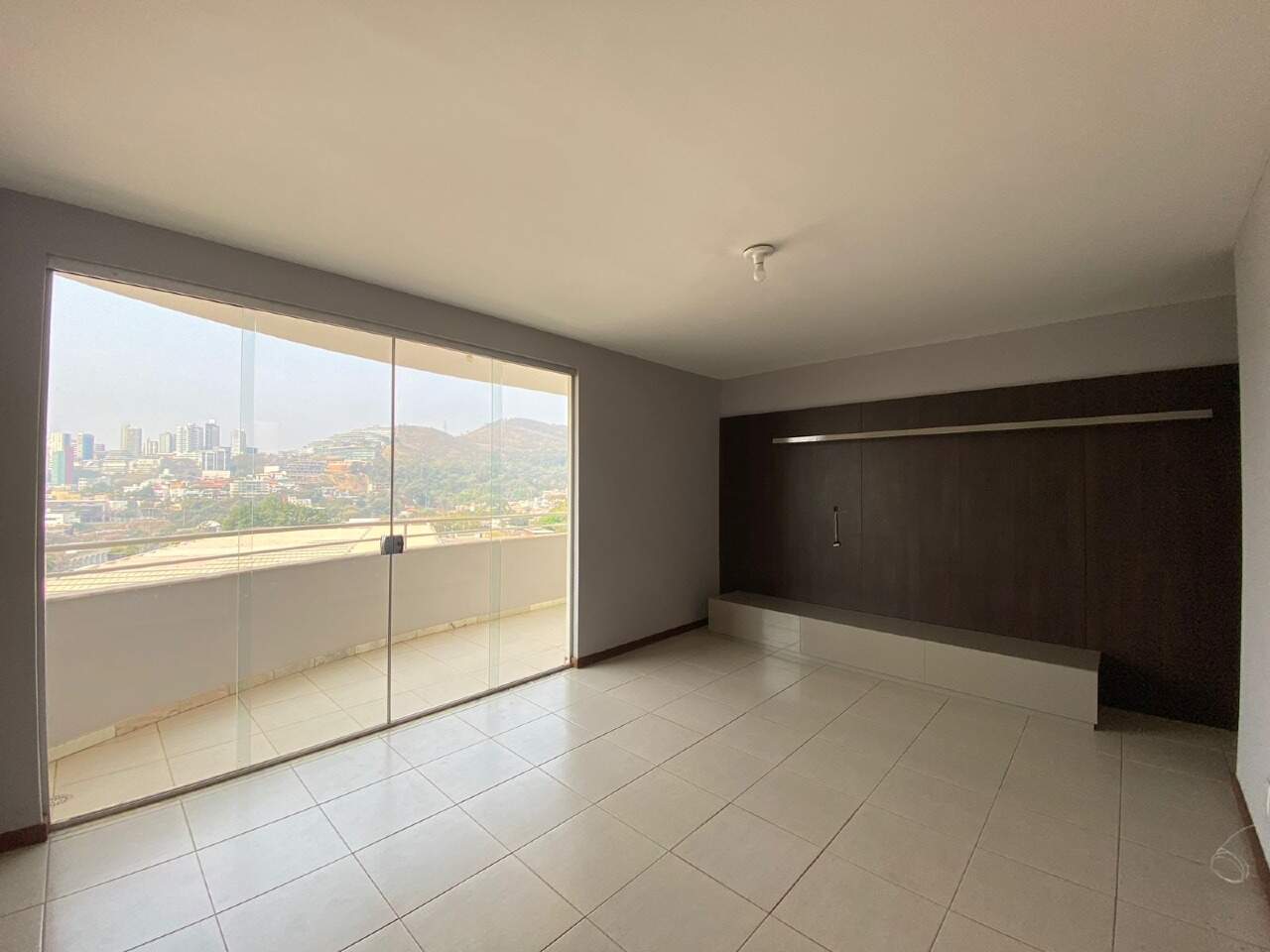 Imagem do imóvel Apartamento para aluguel, 3 quartos, 1 suíte, 2 vagas, Buritis - Belo Horizonte/MG