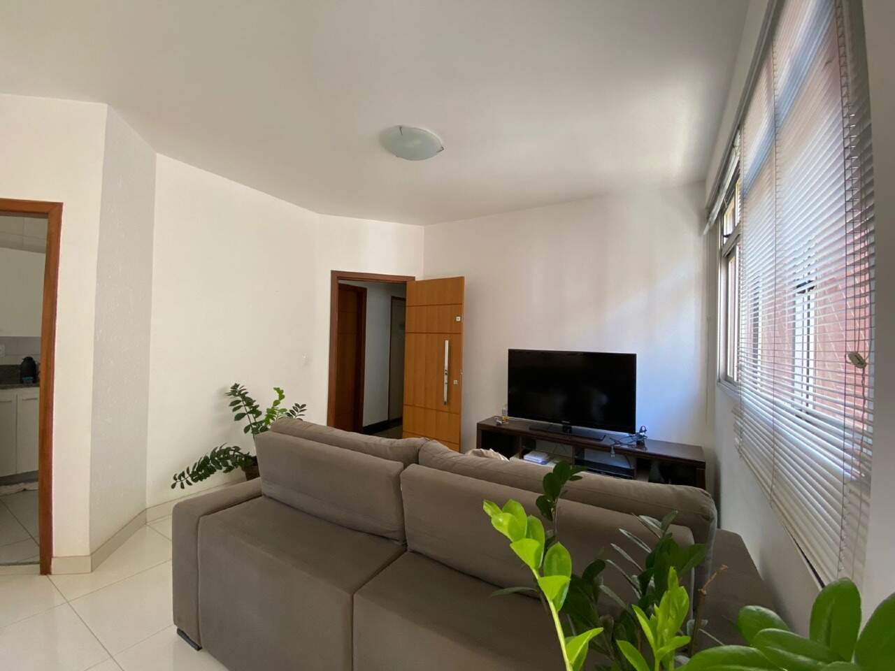 Imagem do imóvel Apartamento para aluguel, 4 quartos, 1 suíte, 3 vagas, Buritis - Belo Horizonte/MG