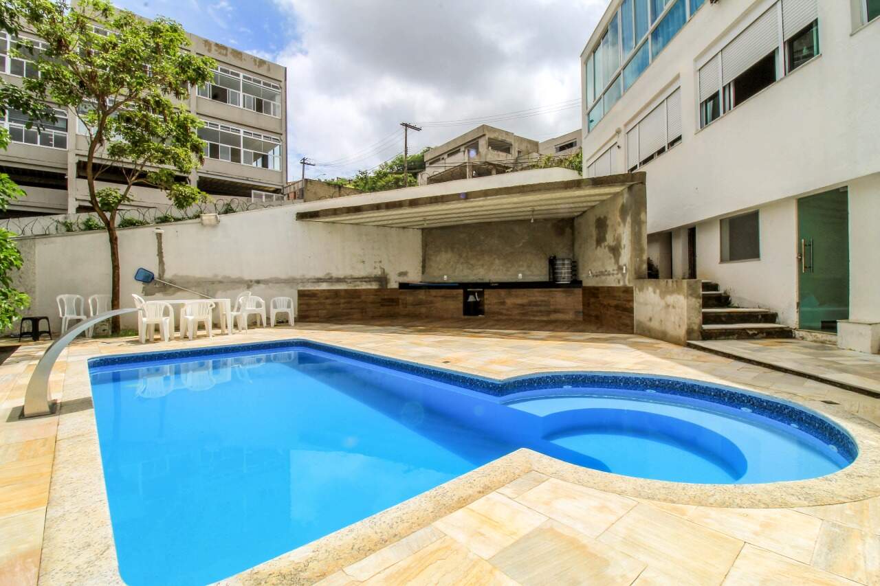 Imagem do imóvel Casa à venda, 5 quartos, 1 suíte, 5 vagas, Estoril - Belo Horizonte/MG