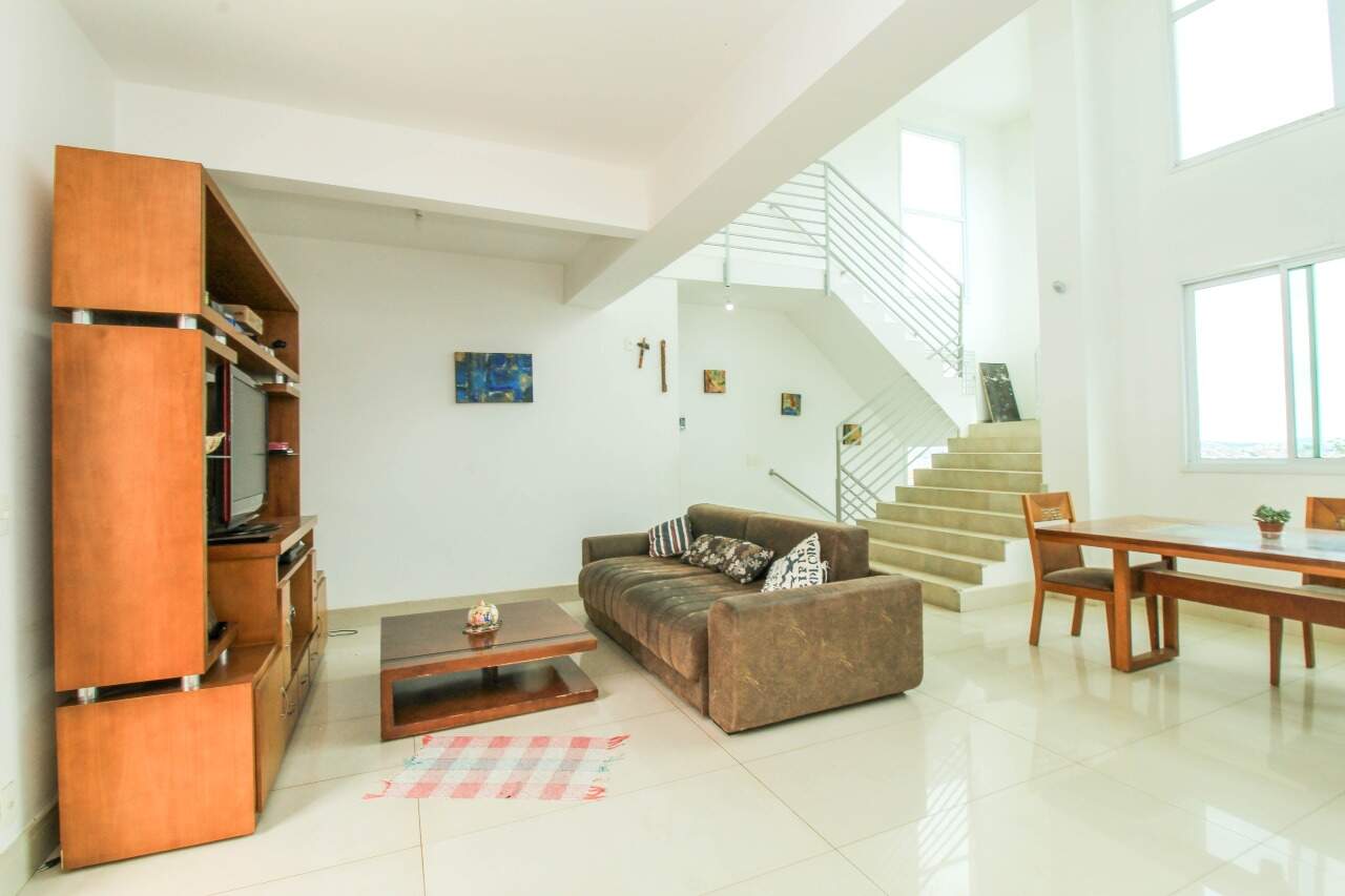Imagem do imóvel Casa à venda, 5 quartos, 1 suíte, 5 vagas, Estoril - Belo Horizonte/MG