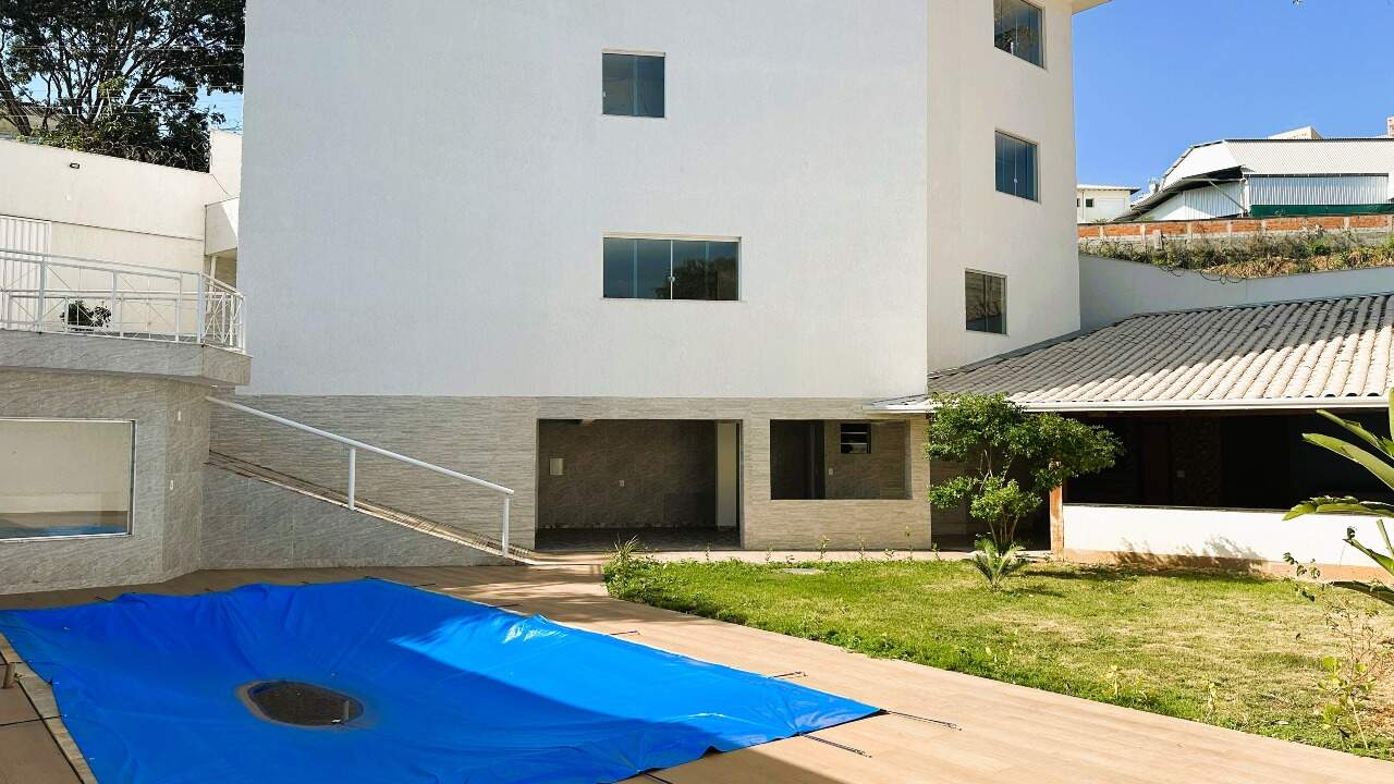 Imagem do imóvel Casa à venda, 3 quartos, 1 suíte, 7 vagas, Estoril - Belo Horizonte/MG