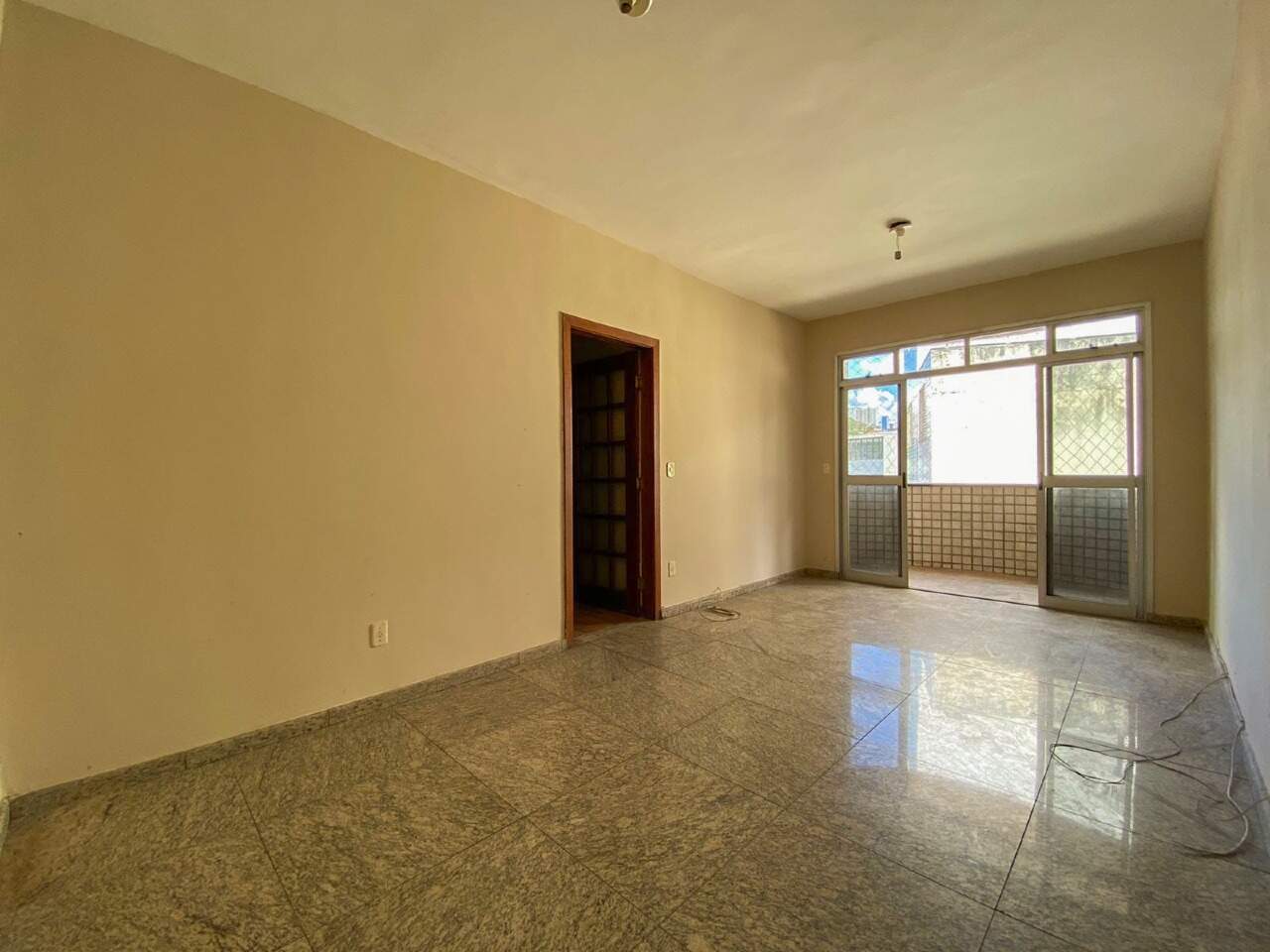 Imagem do imóvel Apartamento para aluguel, 3 quartos, 1 suíte, 2 vagas, Estoril - Belo Horizonte/MG