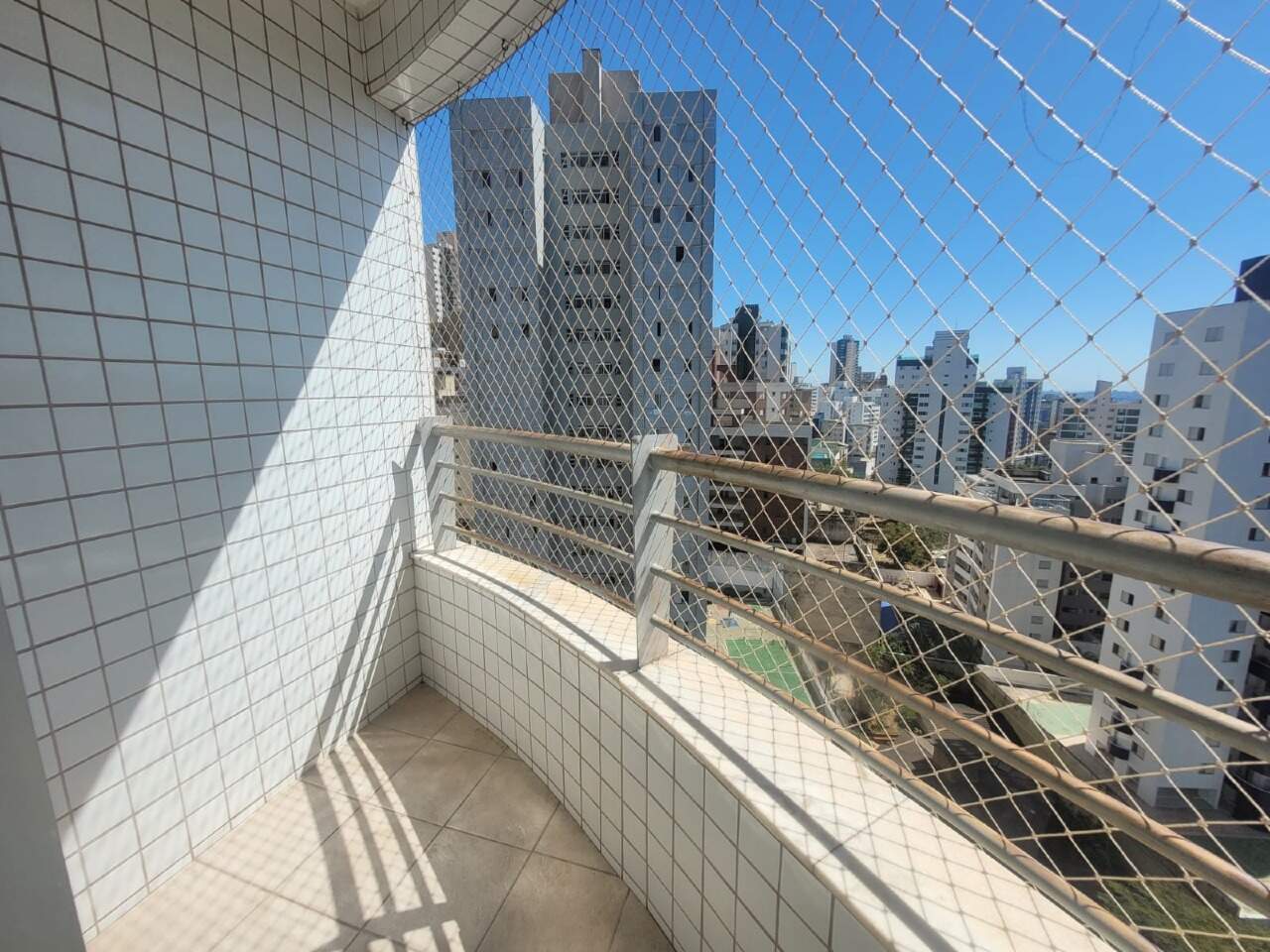 Imagem do imóvel Apartamento para aluguel, 3 quartos, 1 suíte, 2 vagas, Estoril - Belo Horizonte/MG