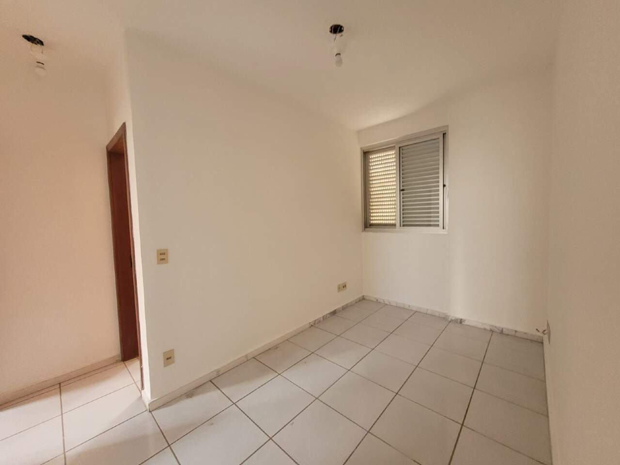 Imagem do imóvel Apartamento para aluguel, 4 quartos, 1 suíte, 4 vagas, Buritis - Belo Horizonte/MG