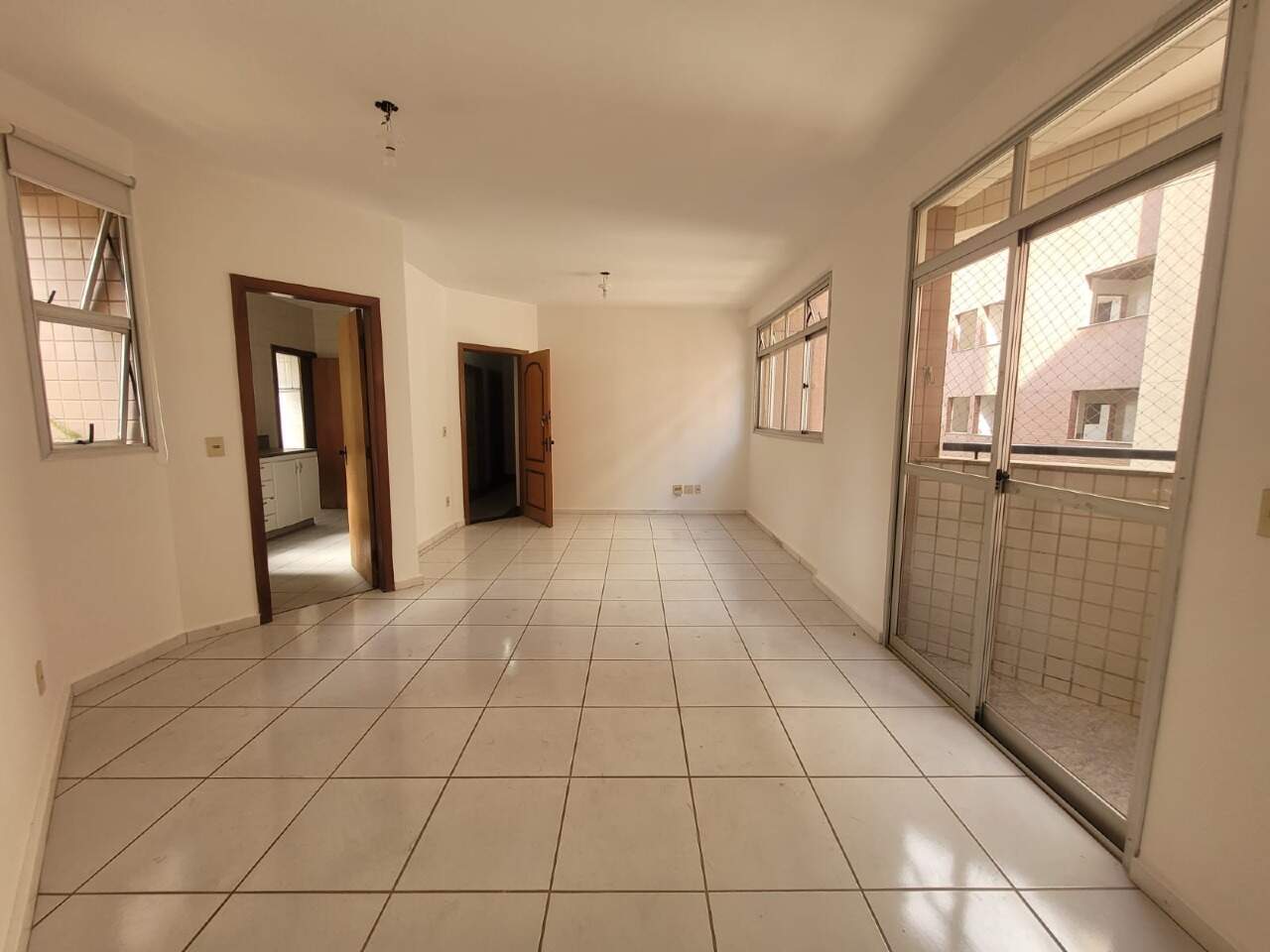 Imagem do imóvel Apartamento para aluguel, 3 quartos, 1 suíte, 3 vagas, Buritis - Belo Horizonte/MG