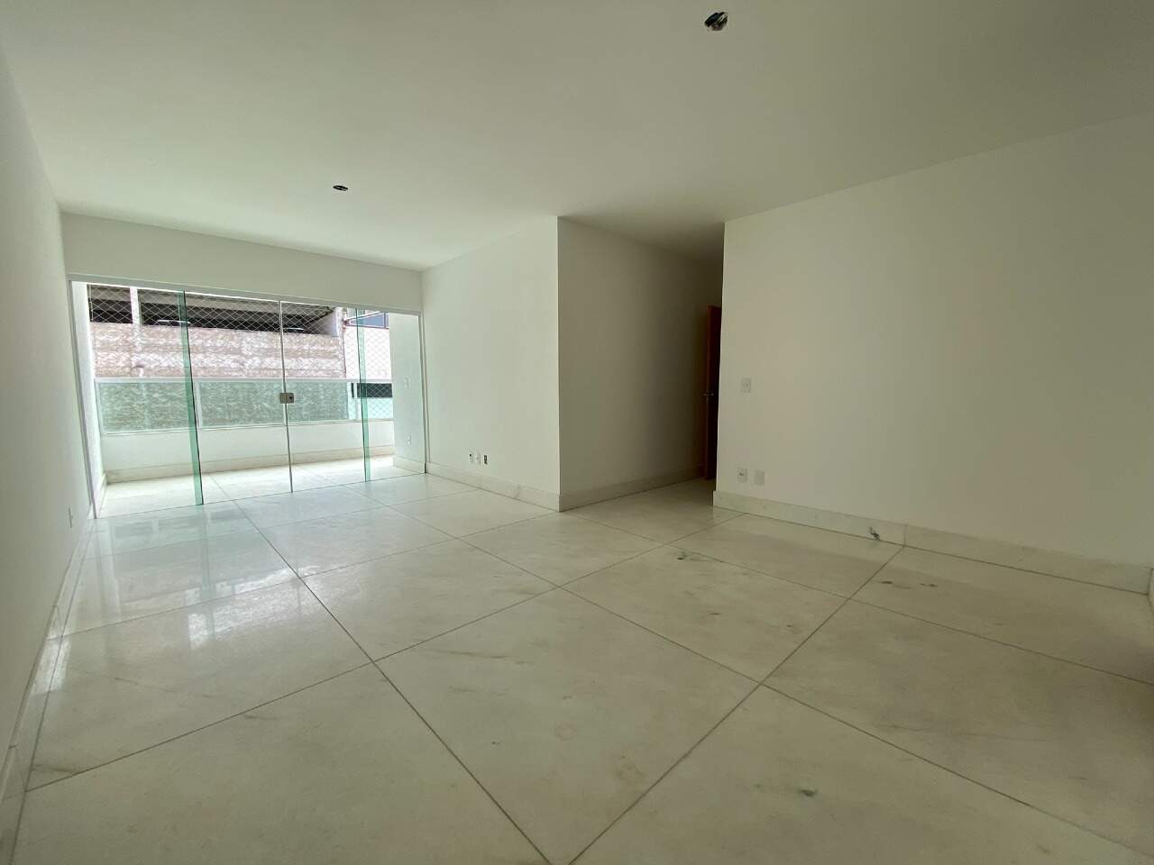 Imagem do imóvel Apartamento para aluguel, 4 quartos, 1 suíte, 3 vagas, Buritis - Belo Horizonte/MG