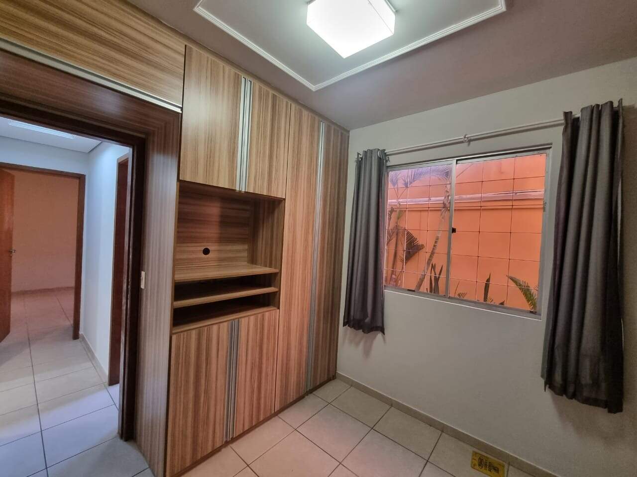 Imagem do imóvel Casa para aluguel, 2 quartos, 2 vagas, Buritis - Belo Horizonte/MG
