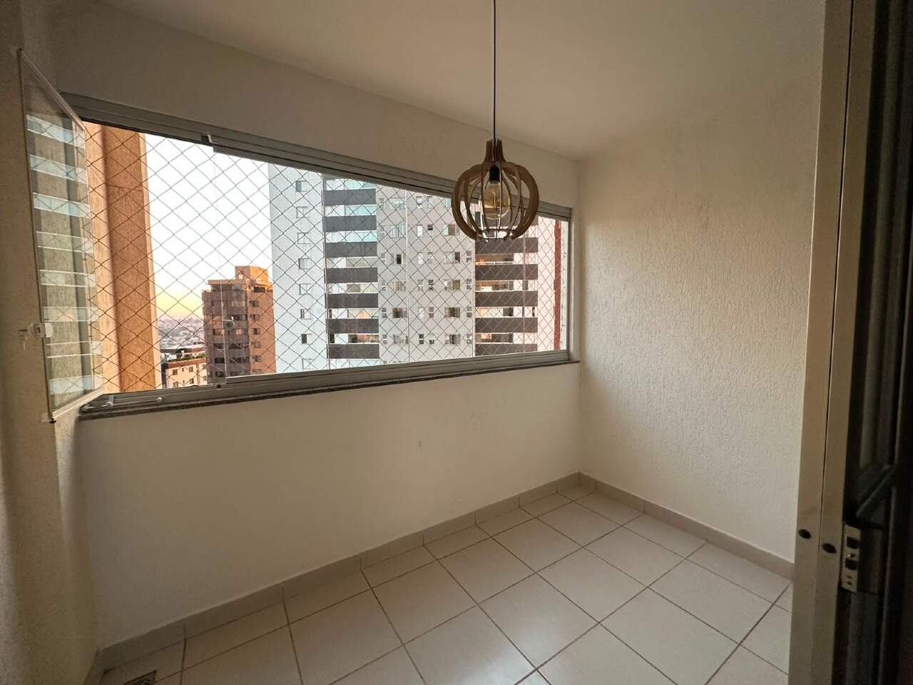 Imagem do imóvel Apartamento para aluguel, 3 quartos, 1 suíte, 2 vagas, Buritis - Belo Horizonte/MG
