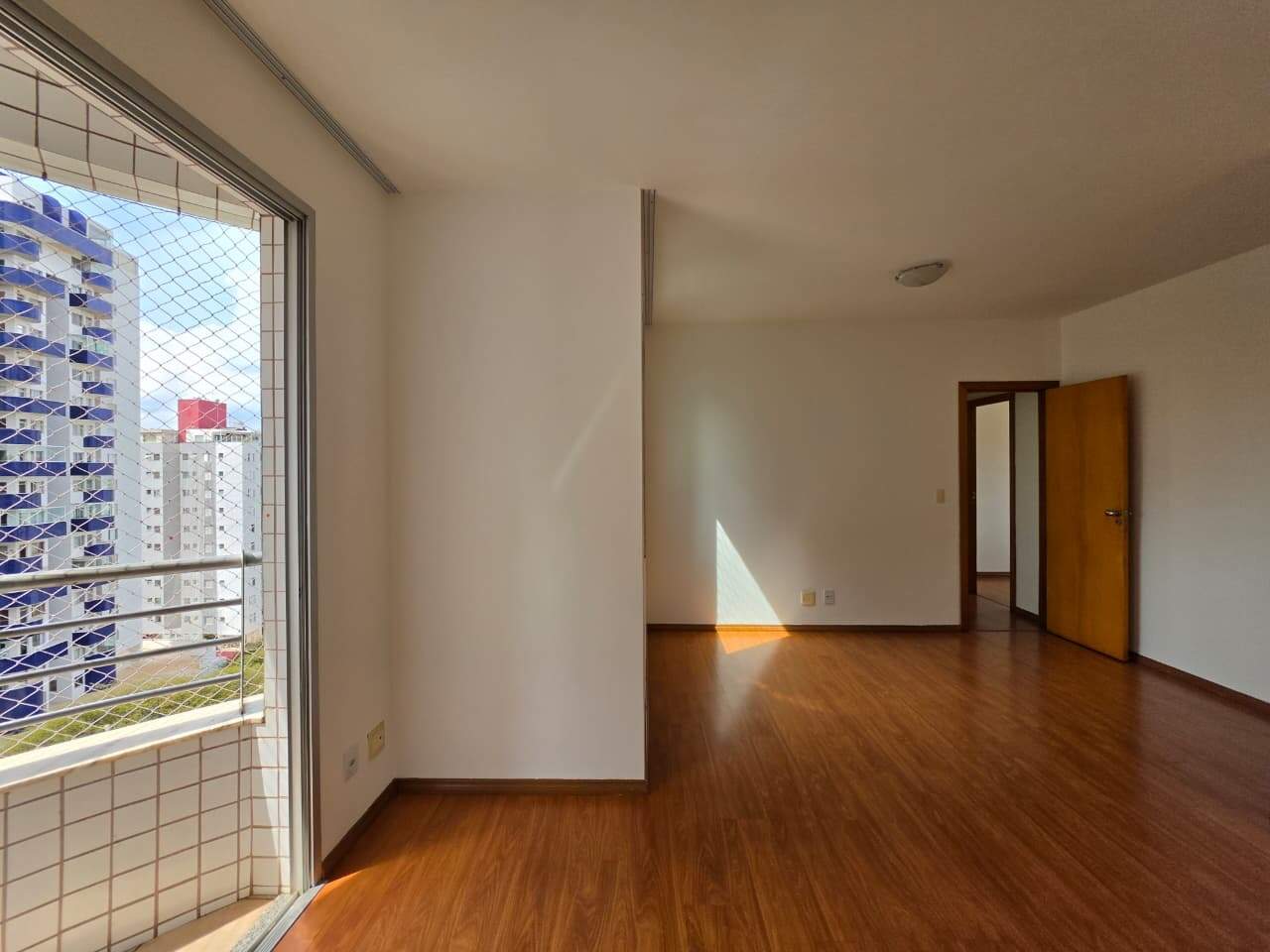 Imagem do imóvel Apartamento para aluguel, 3 quartos, 1 suíte, 2 vagas, Estoril - Belo Horizonte/MG