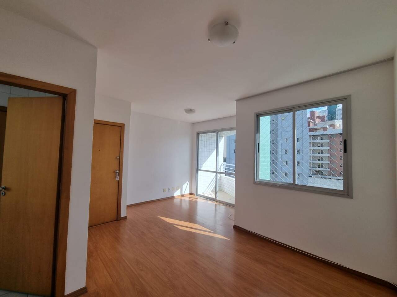 Imagem do imóvel Apartamento para aluguel, 3 quartos, 1 suíte, 2 vagas, Estoril - Belo Horizonte/MG