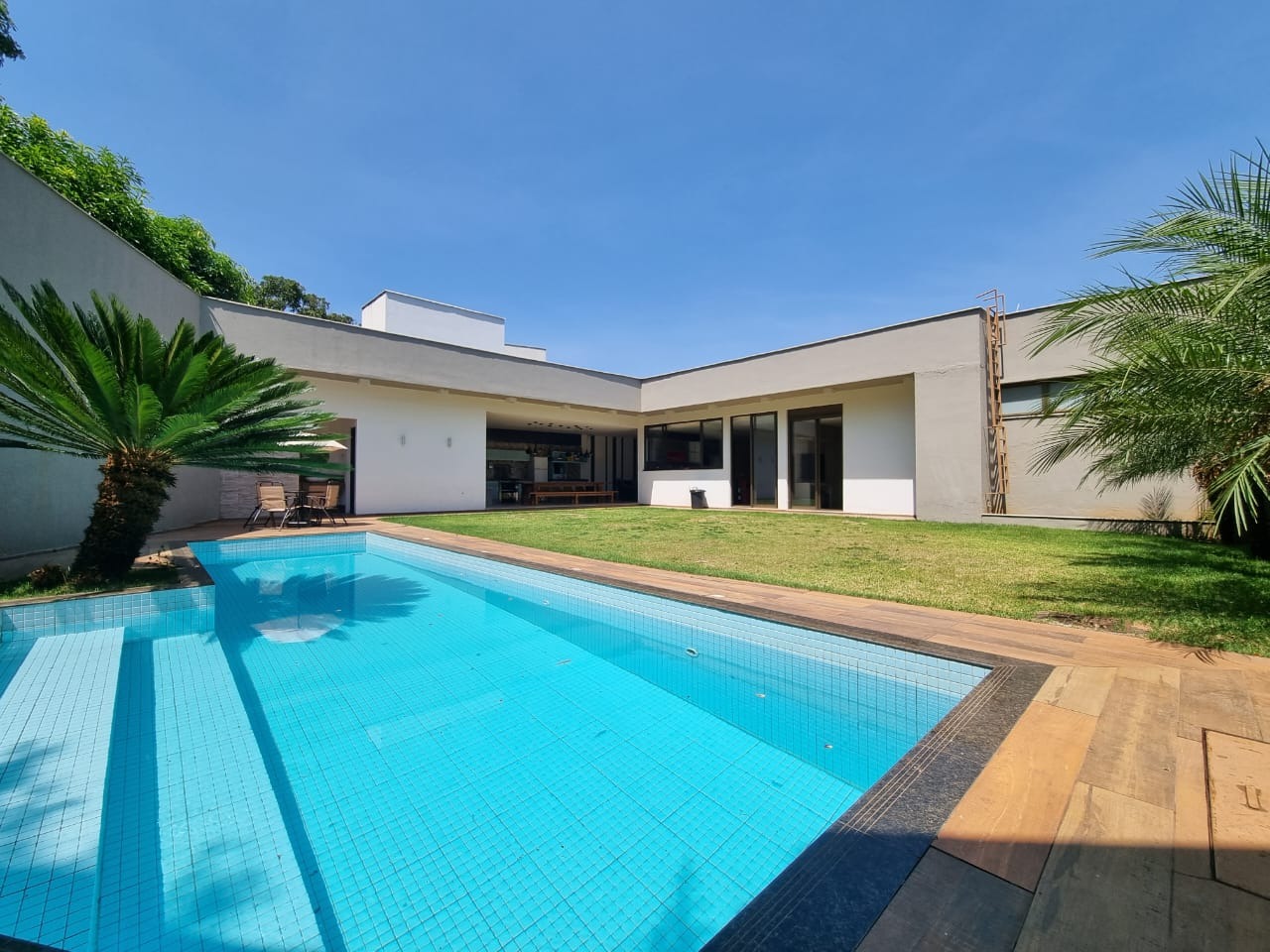 Imagem do imóvel Casa para aluguel, 4 quartos, 4 suítes, 5 vagas, Buritis - Belo Horizonte/MG