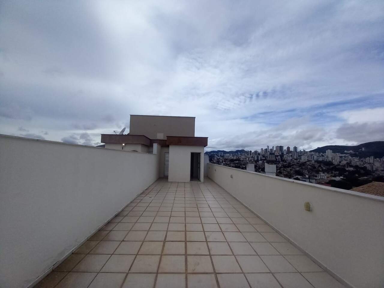 Imagem do imóvel Cobertura para aluguel, 3 quartos, 1 suíte, 3 vagas, Betânia - Belo Horizonte/MG
