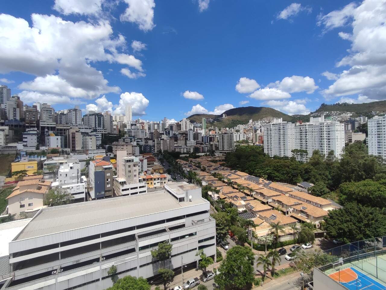 Imagem do imóvel Apartamento para aluguel, 2 quartos, 1 suíte, 2 vagas, Buritis - Belo Horizonte/MG