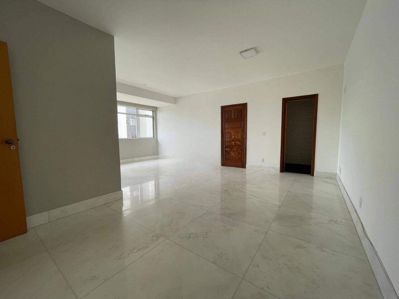 Imagem do imóvel Apartamento com 4 quartos para alugar no Buritis em Belo Horizonte de 140m²