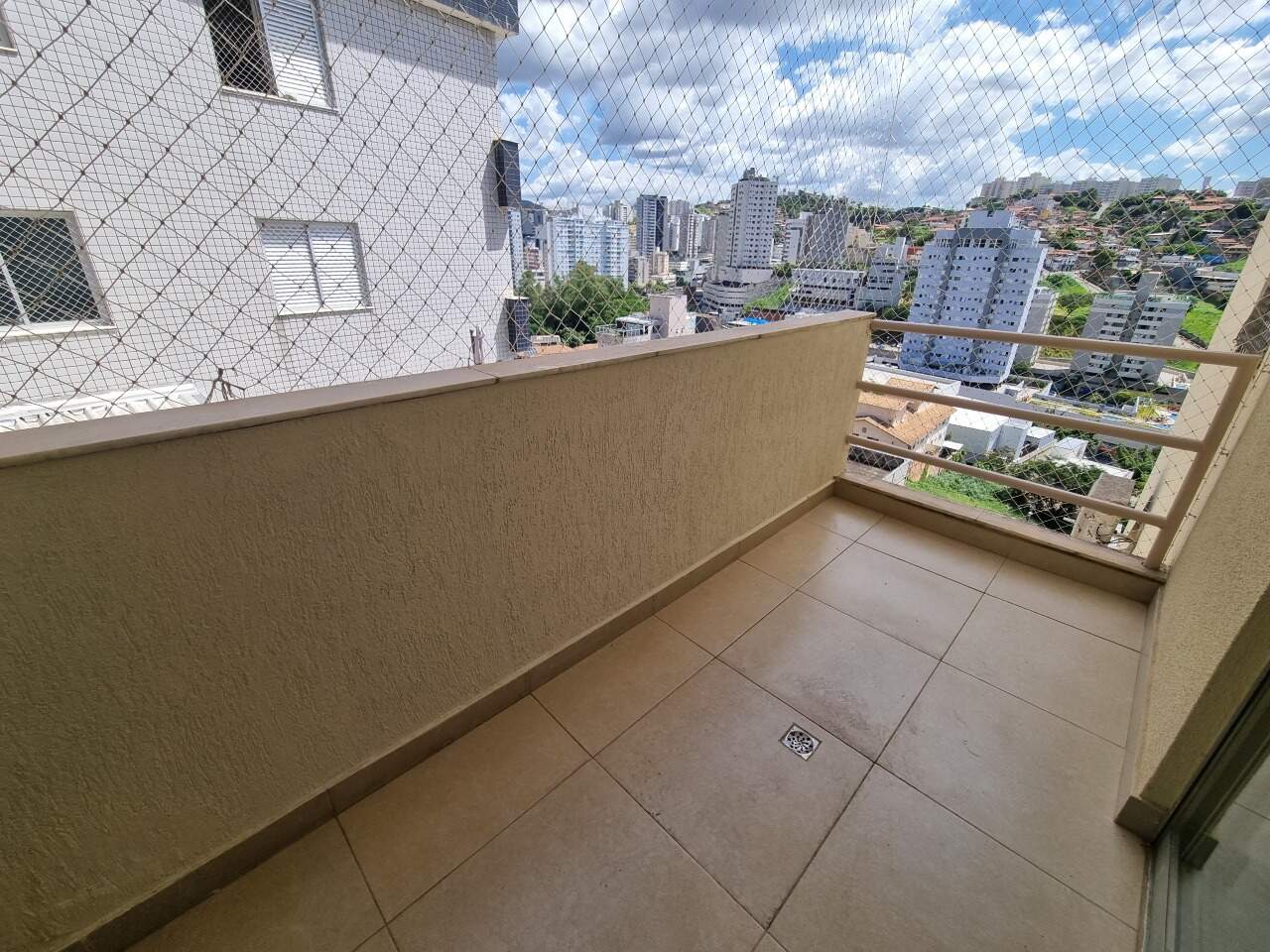 Imagem do imóvel Apartamento para aluguel, 3 quartos, 1 suíte, 2 vagas, Buritis - Belo Horizonte/MG