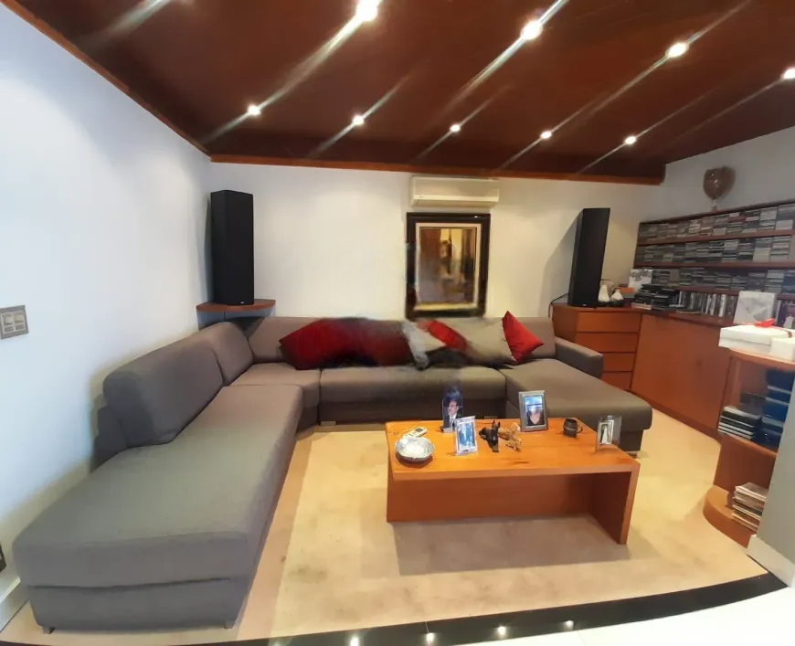 Imagem do imóvel Casa para aluguel, 5 quartos, 2 suítes, 3 vagas, Santa Lúcia - Belo Horizonte/MG