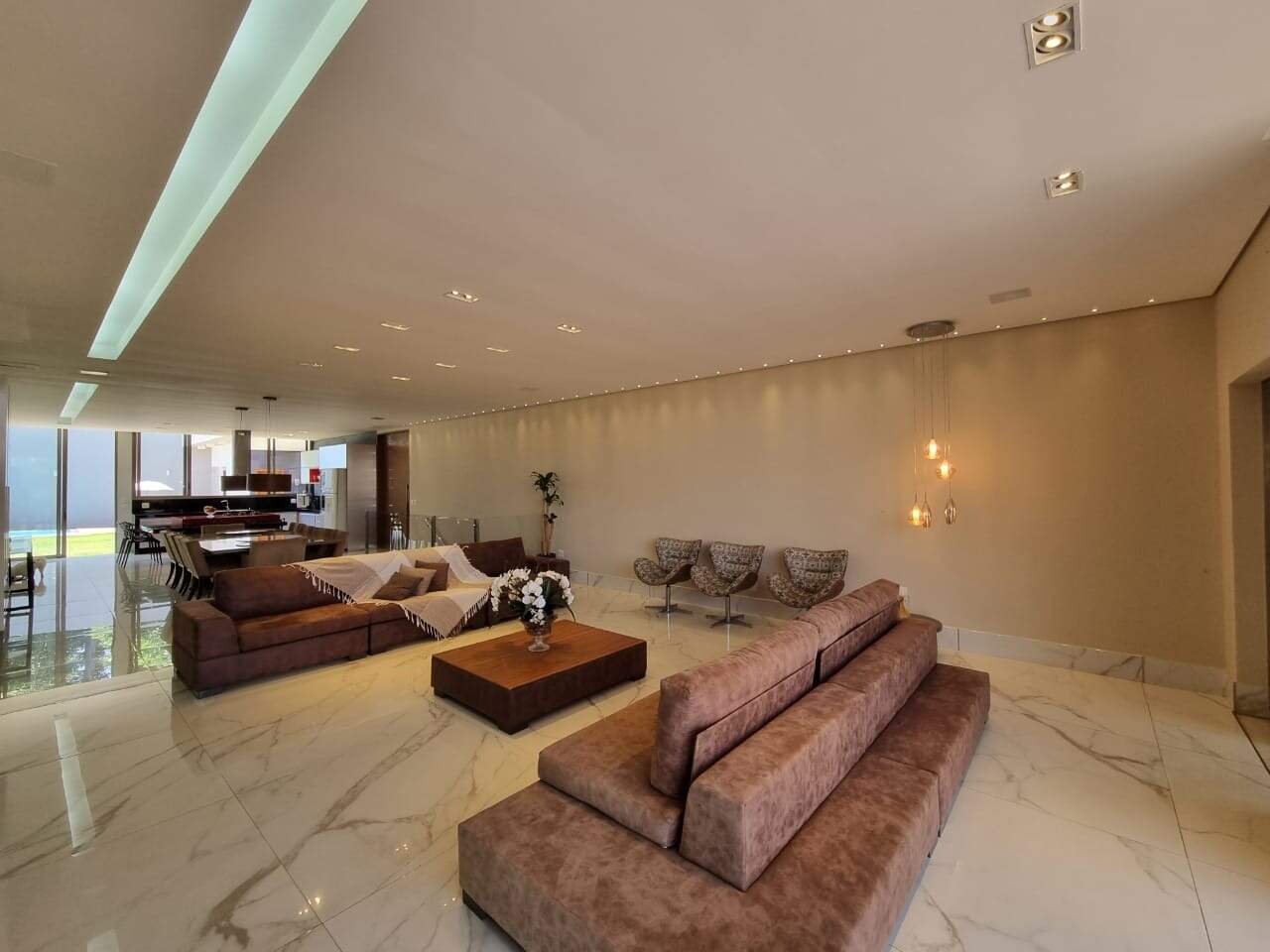Imagem do imóvel Casa à venda, 4 quartos, 4 suítes, 5 vagas, Buritis - Belo Horizonte/MG