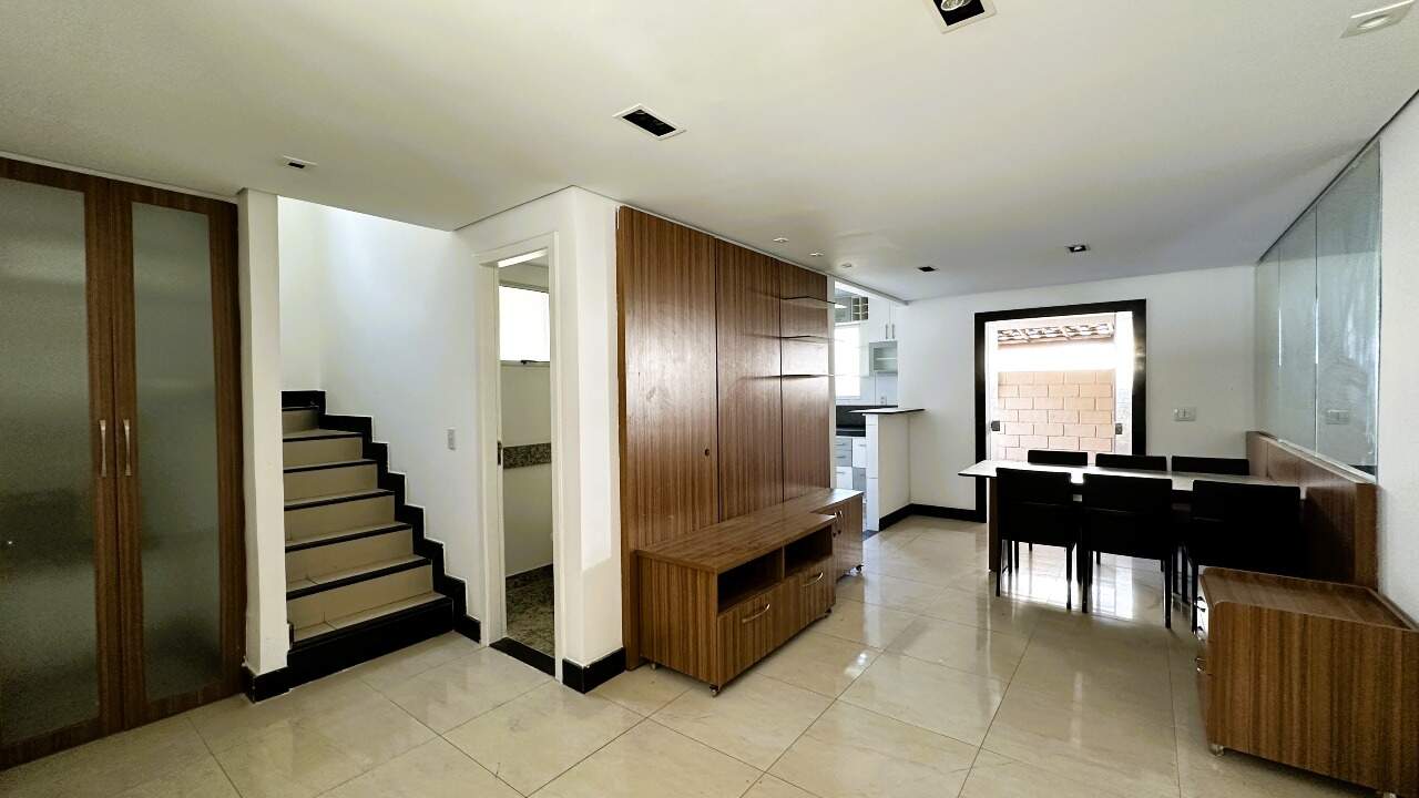 Imagem do imóvel Casa à venda, 4 quartos, 1 suíte, 2 vagas, Buritis - Belo Horizonte/MG