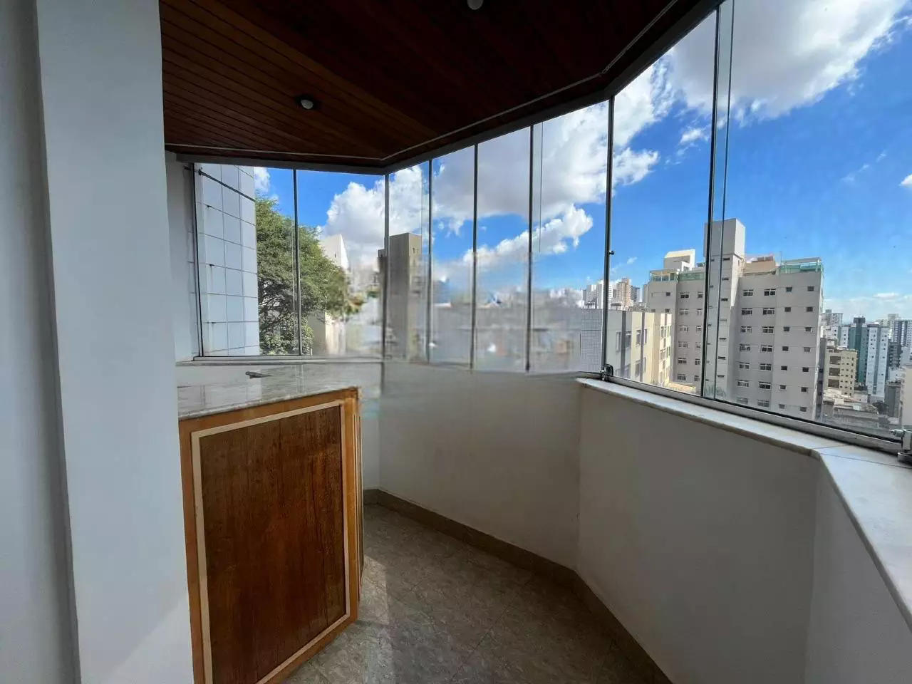 Imagem do imóvel Apartamento para aluguel, 4 quartos, 1 suíte, 2 vagas, Buritis - Belo Horizonte/MG