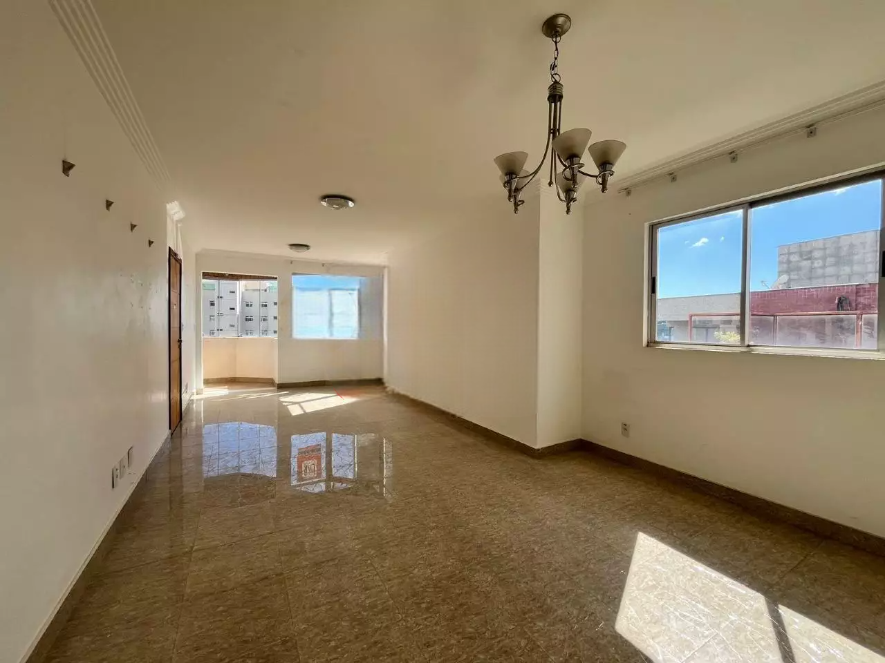 Imagem do imóvel Apartamento para aluguel, 4 quartos, 1 suíte, 2 vagas, Buritis - Belo Horizonte/MG