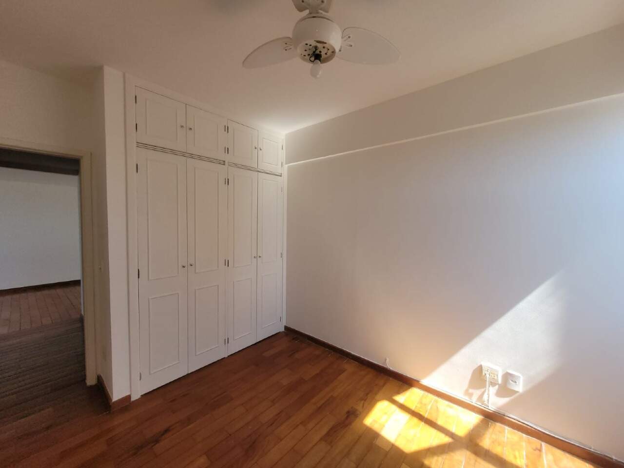 Imagem do imóvel Apartamento para aluguel, 3 quartos, 1 suíte, 2 vagas, Buritis - Belo Horizonte/MG