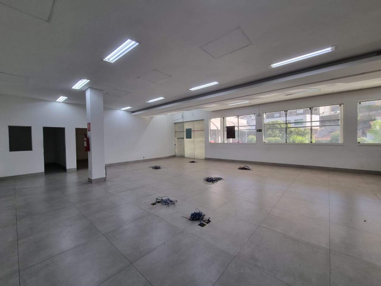Imagem do imóvel Loja para aluguel, 3 vagas, Santa Lúcia - Belo Horizonte/MG