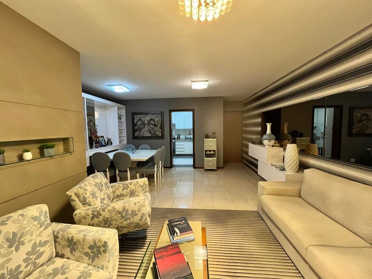 Imagem do imóvel Apartamento à venda, 4 quartos, 1 suíte, 2 vagas, Buritis - Belo Horizonte/MG