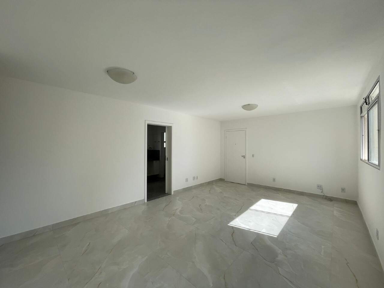 Imagem do imóvel Apartamento à venda, 4 quartos, 1 suíte, 2 vagas, Buritis - Belo Horizonte/MG
