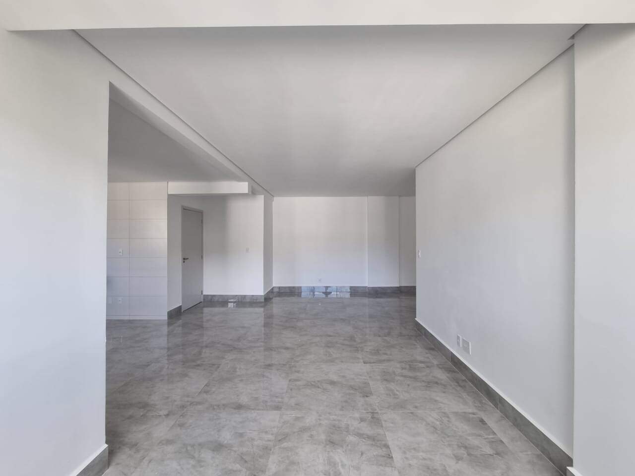Imagem do imóvel Apartamento para aluguel, 3 quartos, 1 suíte, 3 vagas, Buritis - Belo Horizonte/MG