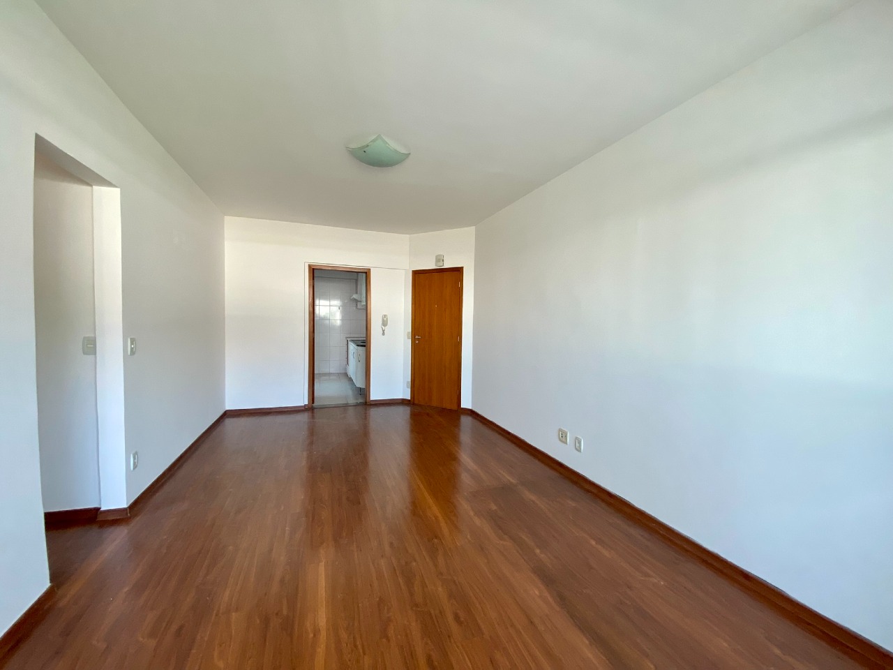 Imagem do imóvel Apartamento para aluguel, 3 quartos, 1 suíte, 2 vagas, Estoril - Belo Horizonte/MG