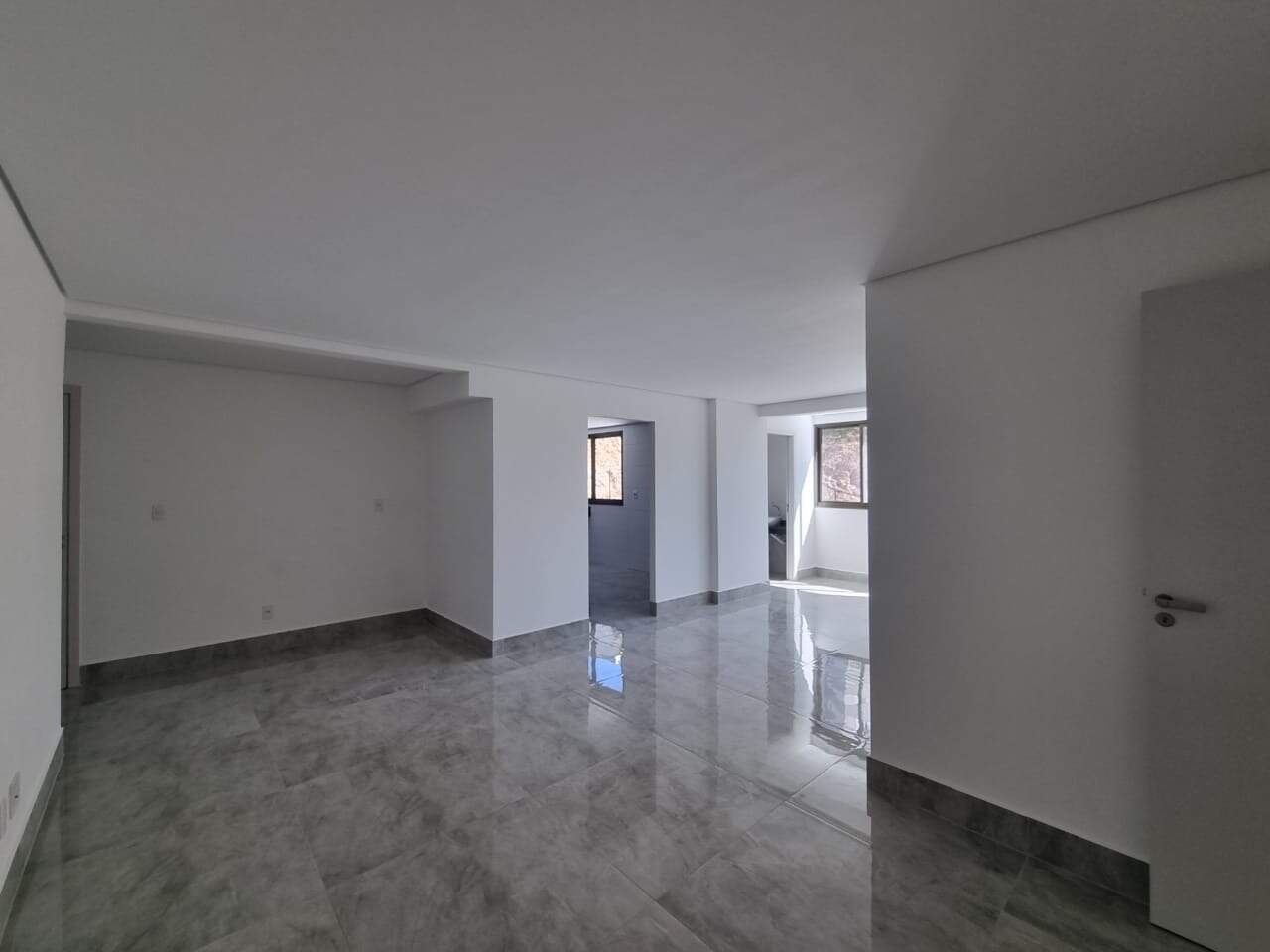 Imagem do imóvel Apartamento para aluguel, 3 quartos, 1 suíte, 2 vagas, Buritis - Belo Horizonte/MG