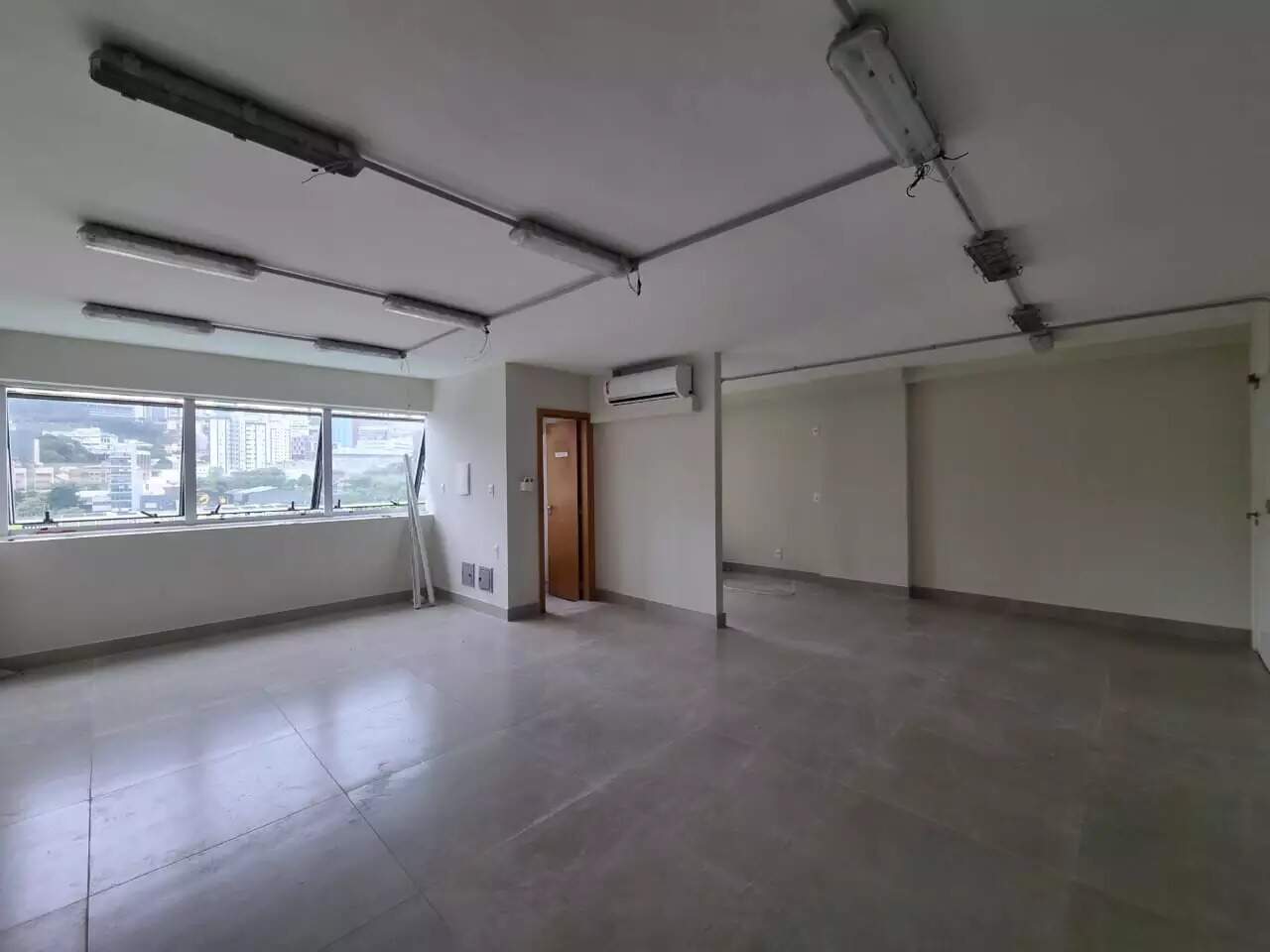 Imagem do imóvel Sala para aluguel, 2 vagas, Buritis - Belo Horizonte/MG
