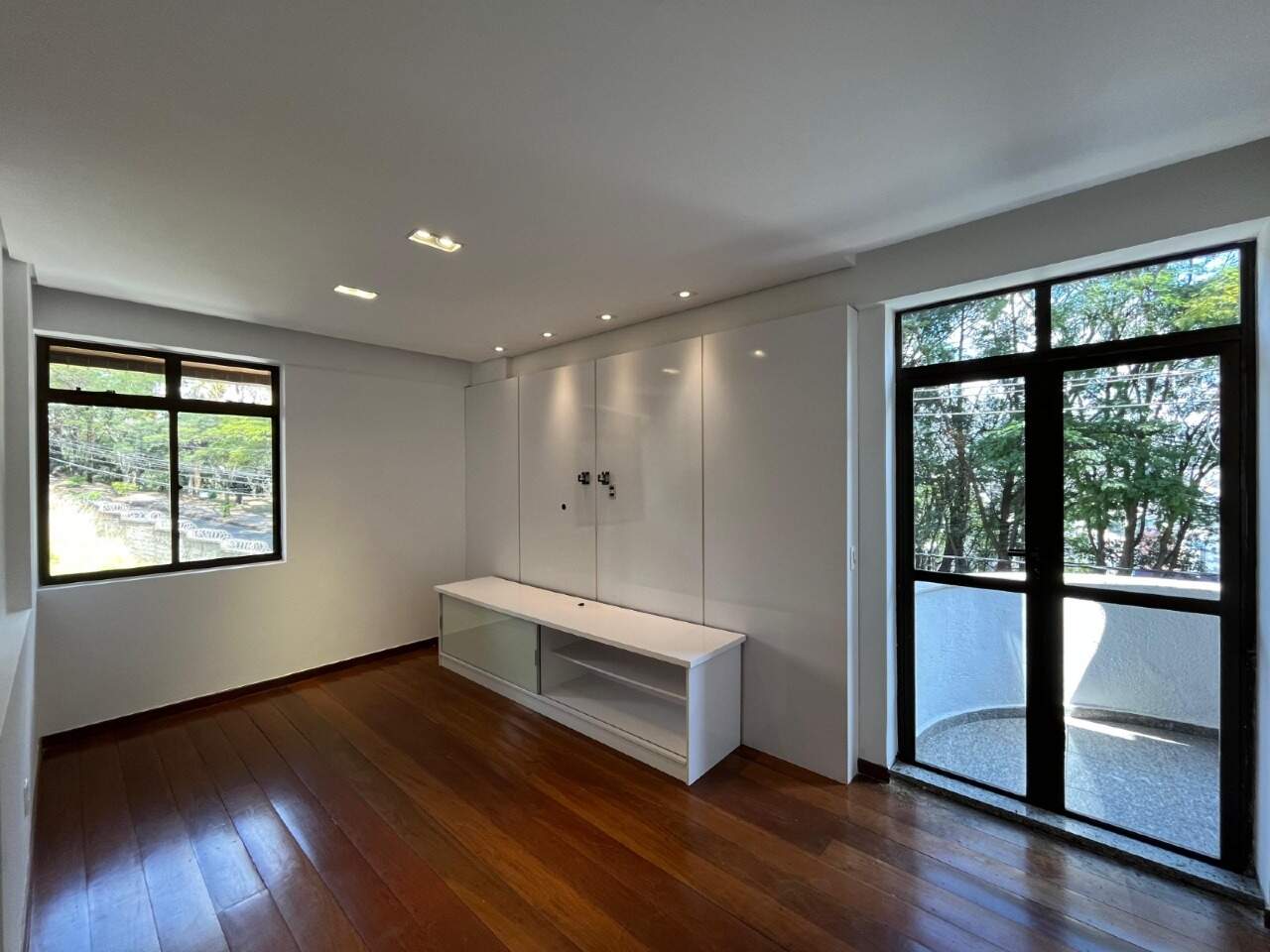 Imagem do imóvel Apartamento para aluguel, 3 quartos, 1 suíte, 2 vagas, Buritis - Belo Horizonte/MG
