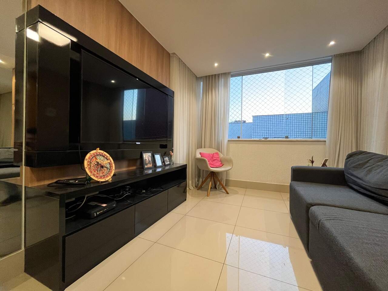 Imagem do imóvel Apartamento para aluguel, 3 quartos, 1 suíte, 3 vagas, Estoril - Belo Horizonte/MG