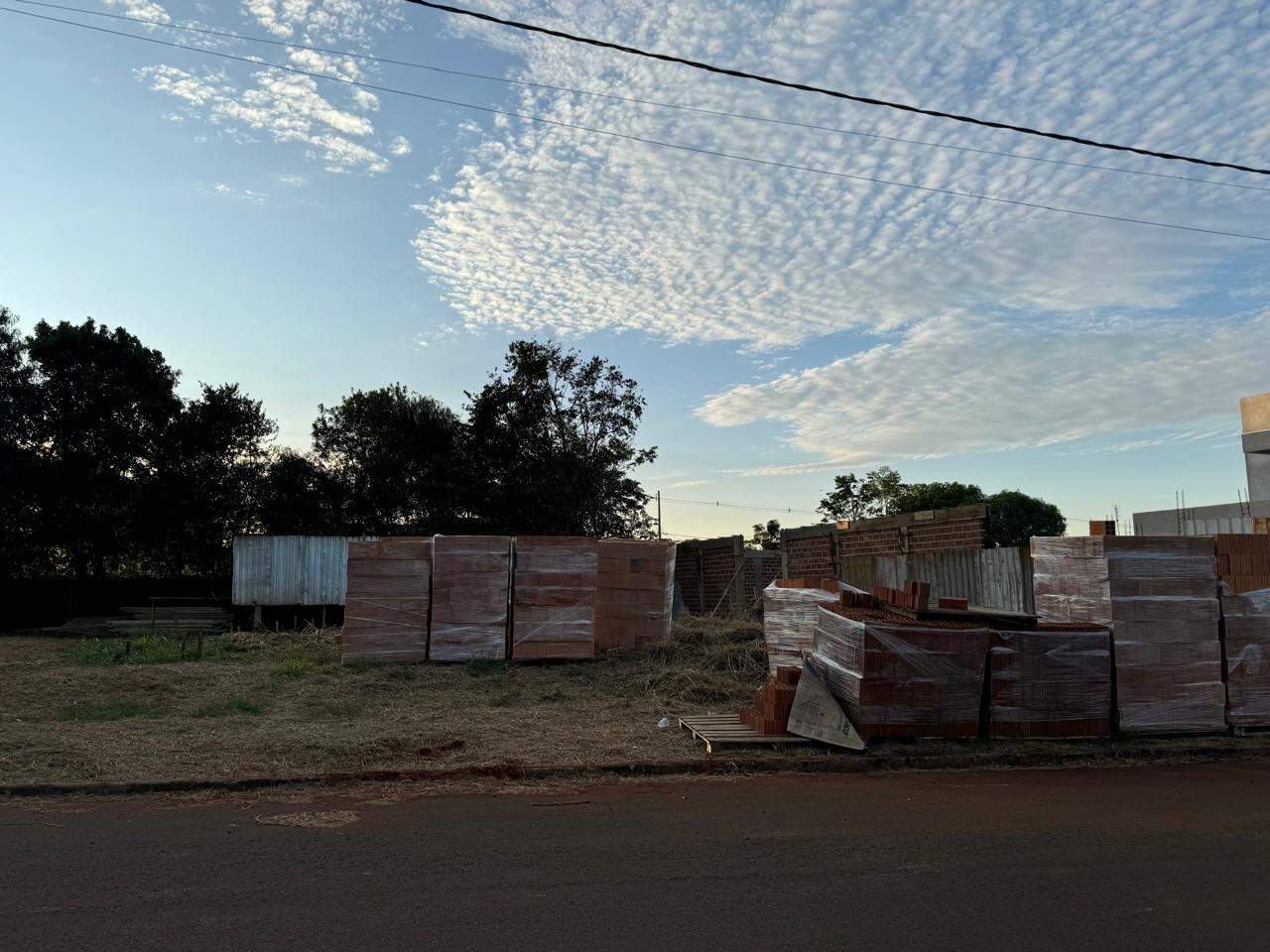 Lote à venda no Vila Industrial: 